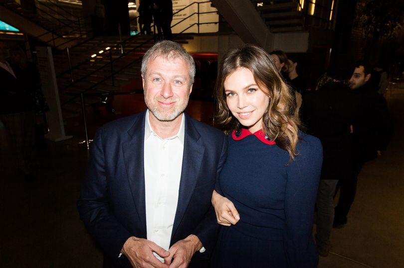 罗曼·阿布拉莫维奇(Roman Abramovich)和达莎·朱科娃(Dasha Zhukova)合影留念:罗曼·阿布拉莫维奇(Roman Abramovich)与前妻达莎·朱科娃(Dasha Zhukova)